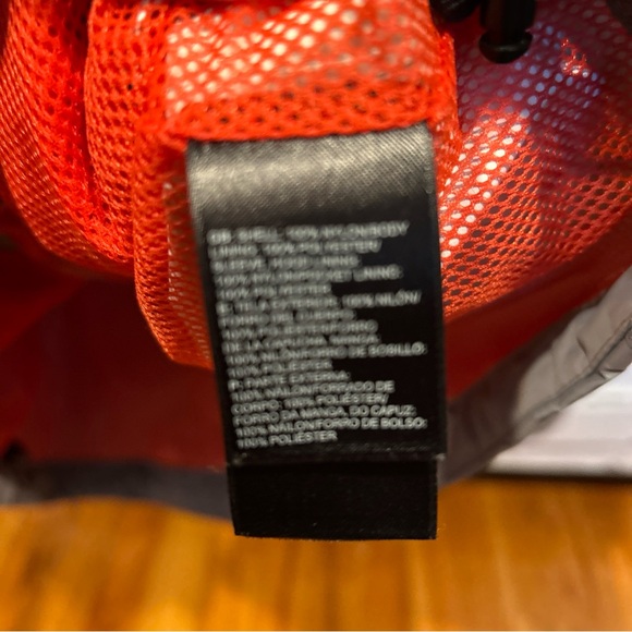 Women’s The North Face rain jacket, size medium. Gray & orange. Excellent - Picture 6 of 7